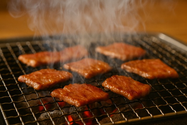 yakiniku-meat-smoking